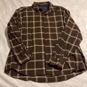 Hagaar Button up shirt. Mens XL.